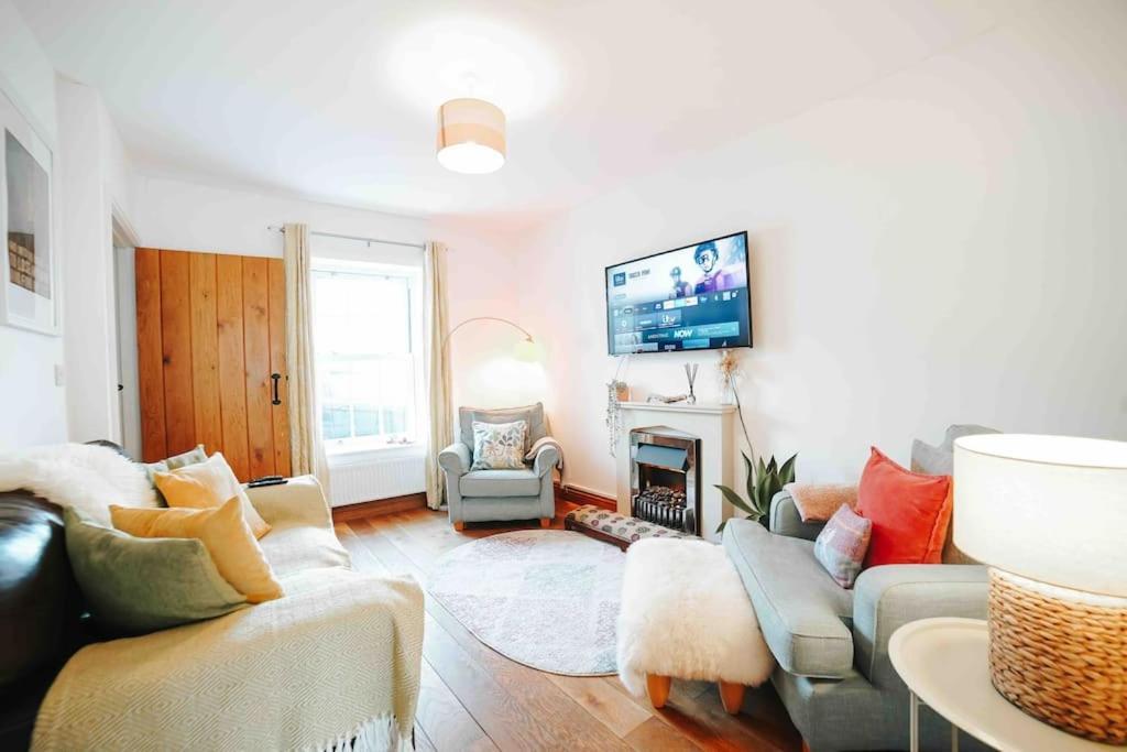 13 Tabernacle Str - Bear Holiday Homes Aberaeron Buitenkant foto
